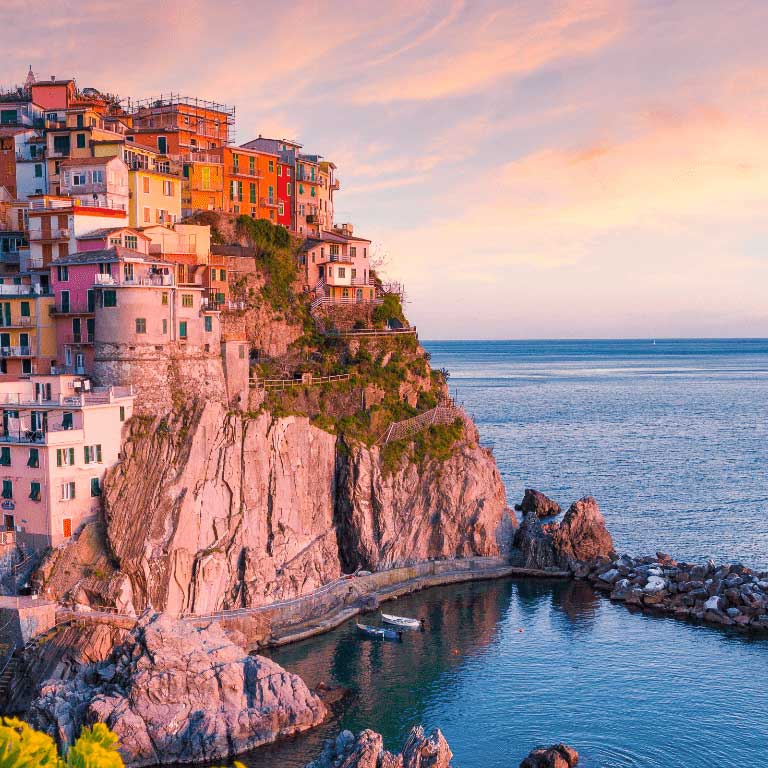 Secret Escapes Selects TravelComms Platform